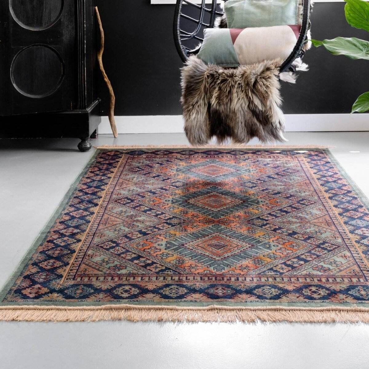 Vintage vloerkleed Khepera groen met franjes, Huis en Inrichting, 200 cm of meer, Ophalen of Verzenden, Zo goed als nieuw, Rechthoekig