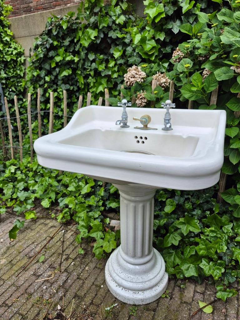 Vintage wastafel met zuil en kranen, Doe-het-zelf en Verbouw, Sanitair, Ophalen, Wastafel