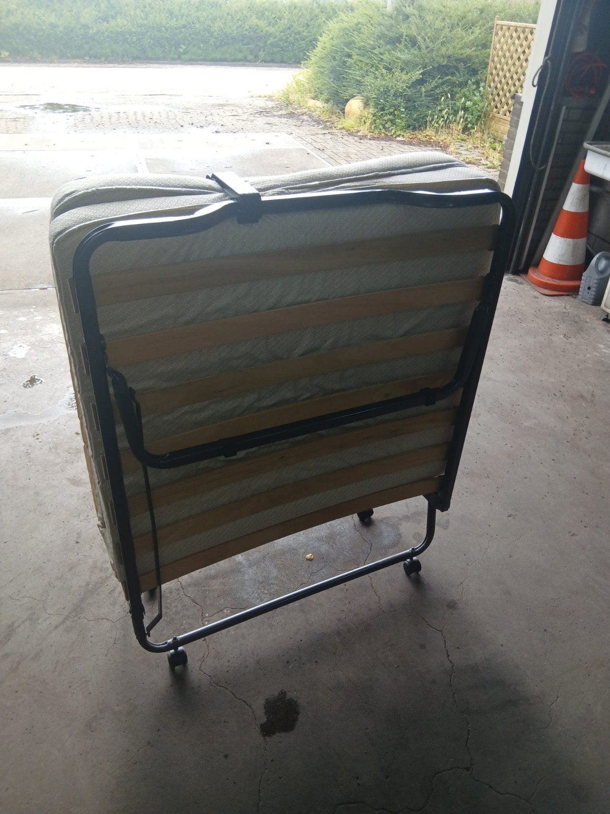 Foto 4 van 2 logeerbedden - opklapbaar en compact