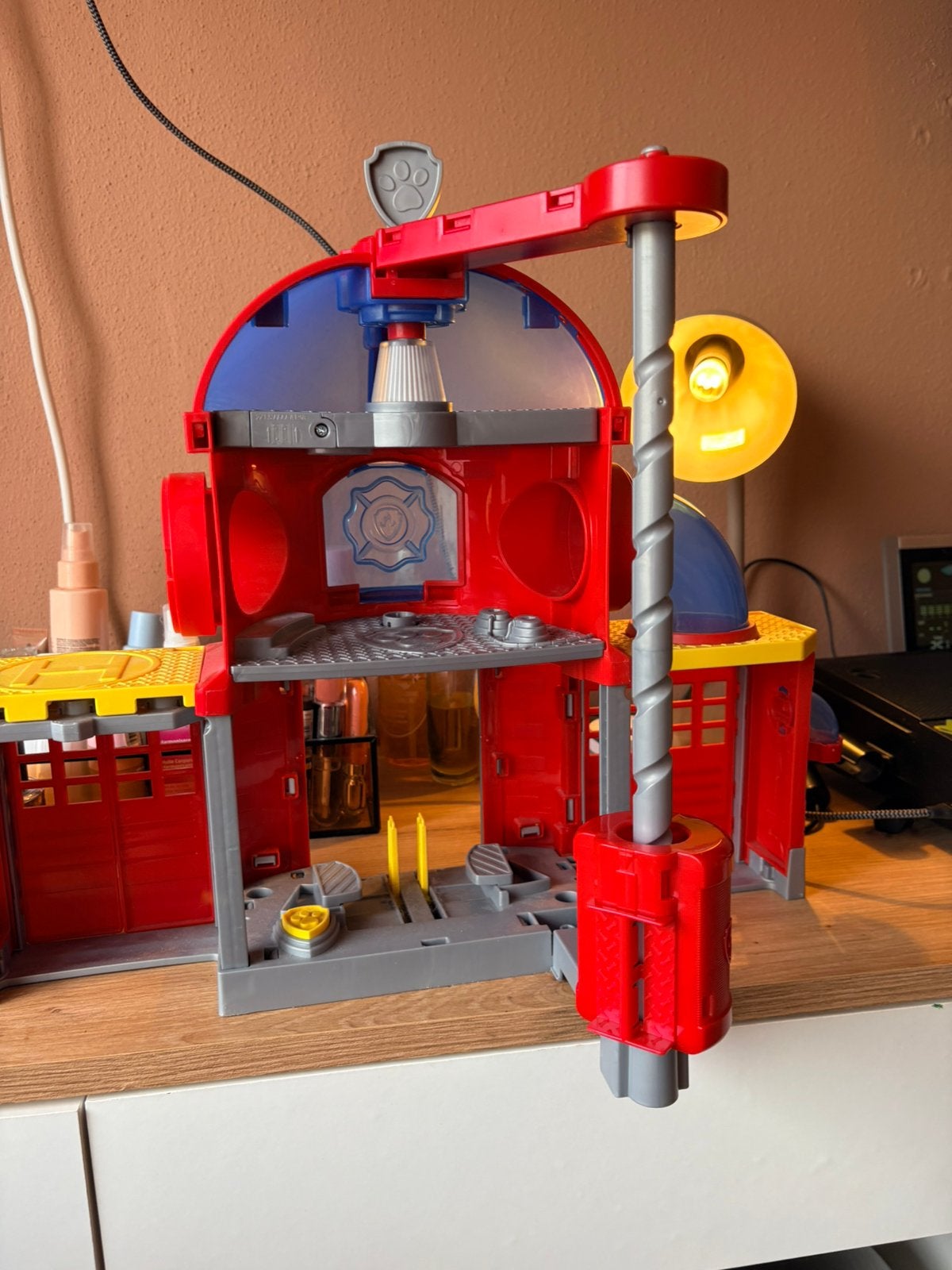 Paw patrol brandweer marshall station met licht en geluid, Ophalen, Zo goed als nieuw