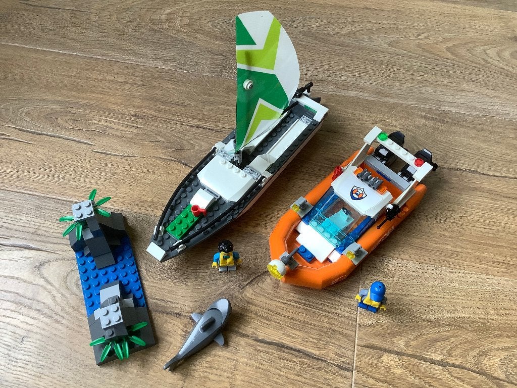 Lego City 60168 Zeilboot reddingsactie / Sailboat Rescue, Lego, Ophalen of Verzenden, Complete set, Inclusief instructies