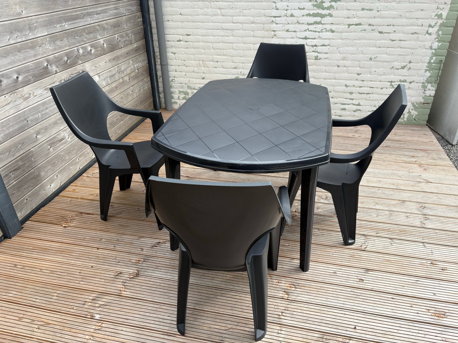 Keter Elise Graphite tuinset (kunststof), Tuin en Terras, Tuinsets en Loungesets, Ophalen, 4 zitplaatsen, Kunststof, Gebruikt