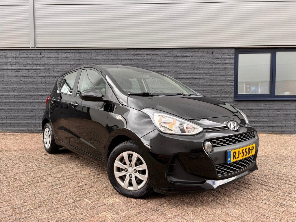 Zeer nette Hyundai i10 1.0i Comfort 2018, goed onderhouden, Voorwielaandrijving, Stof, Zwart, Origineel Nederlands