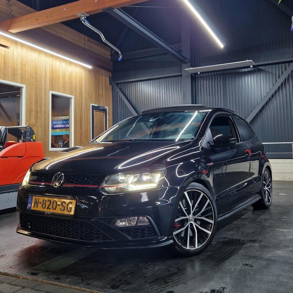 Volkswagen Polo 1.8 TSI 192PK 2016 Zwart, Voorwielaandrijving, Zwart, Metallic lak, Particulier