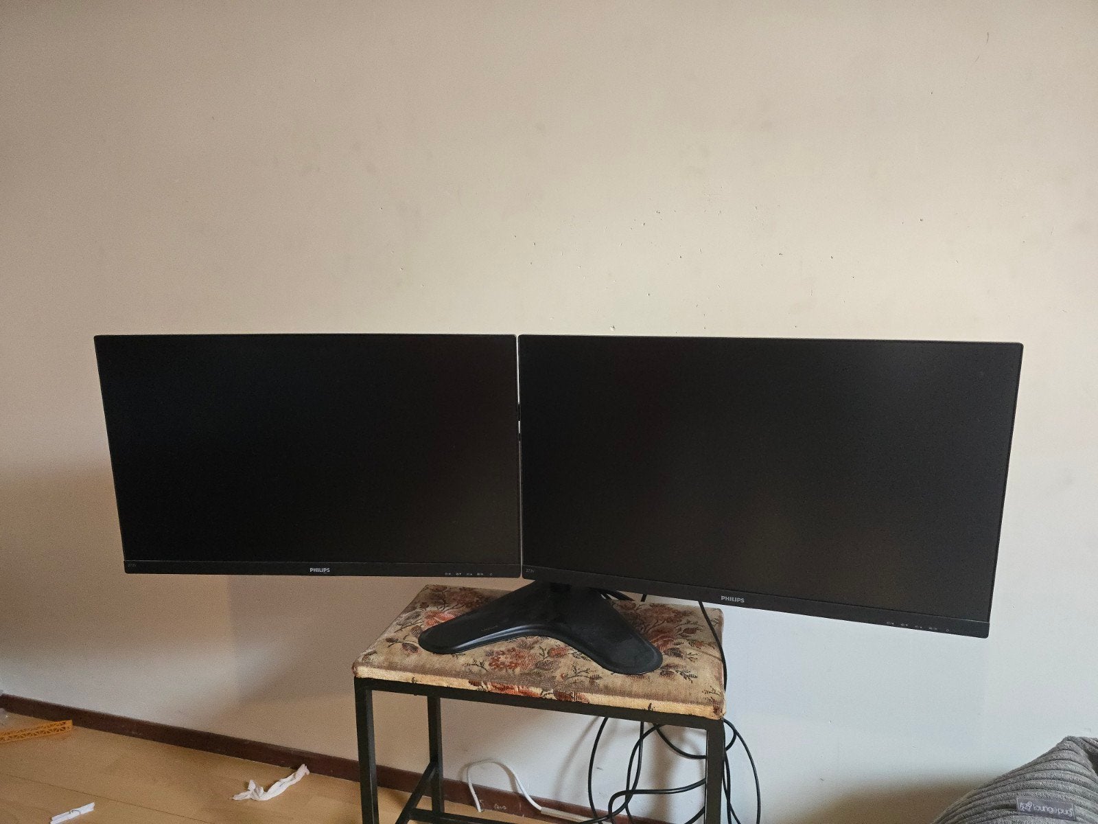 2x Philips 273V7Q 27 inch monitoren met standaard, Philips, Full HD, Zo goed als nieuw, 61 t/m 100 Hz