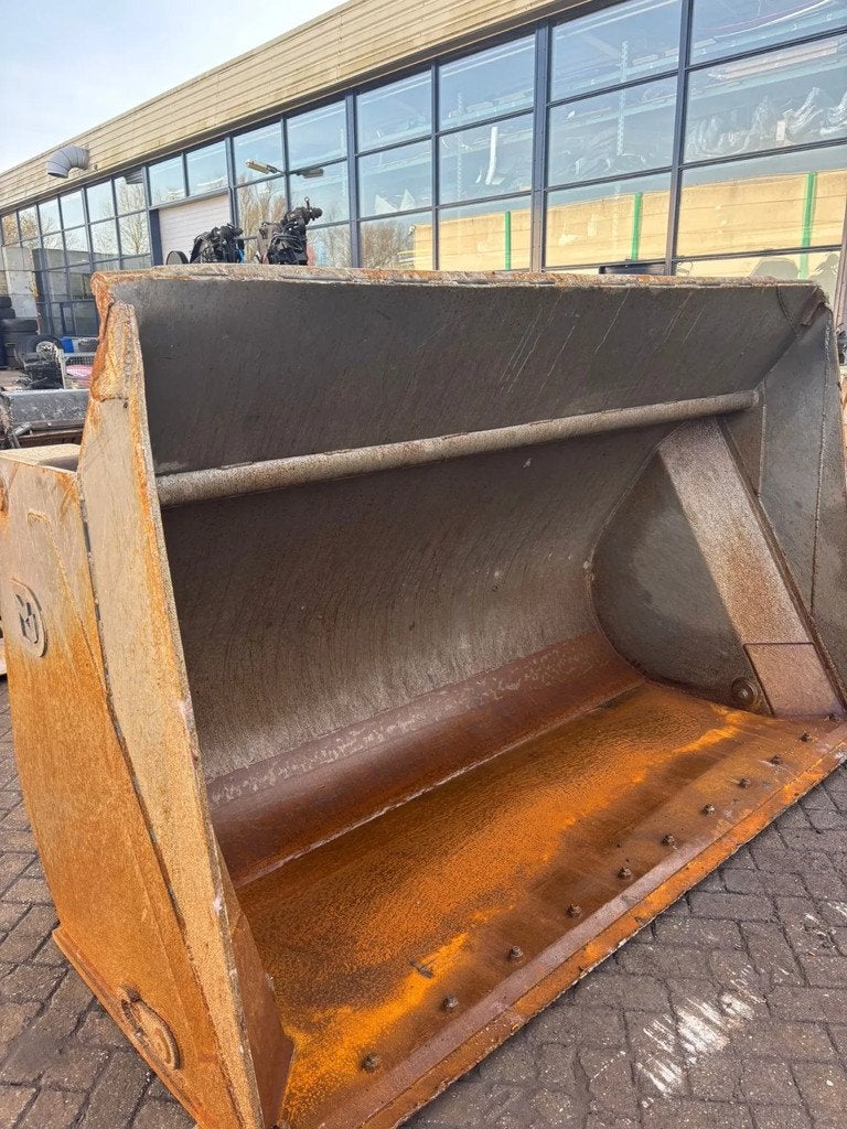 Beco Vibyjern hoog kiep bak volvo L70 90 (bj 2015), Zakelijke goederen, Machines en Bouw | Onderdelen