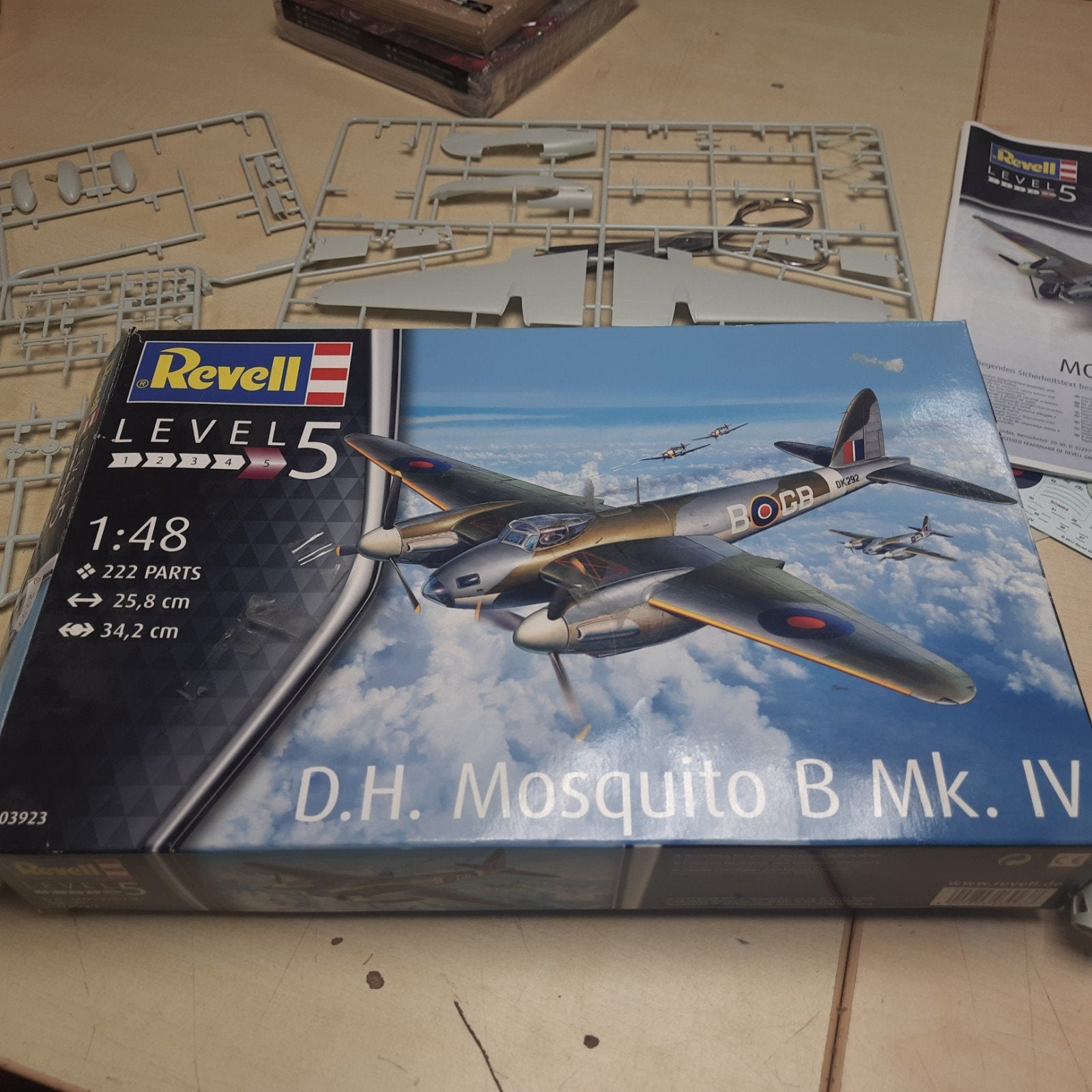 Revell D.H. Mosquito B Mk. IV Modelbouw Vliegtuig 1:48, Ophalen of Verzenden, Zo goed als nieuw, Groter dan 1:72, Revell