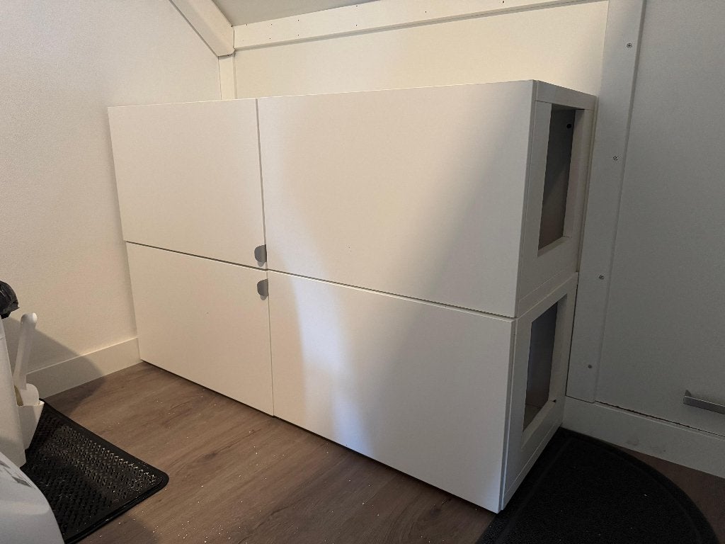 Kattenbak kast 2 stuks, Ophalen, Gebruikt, Gesloten