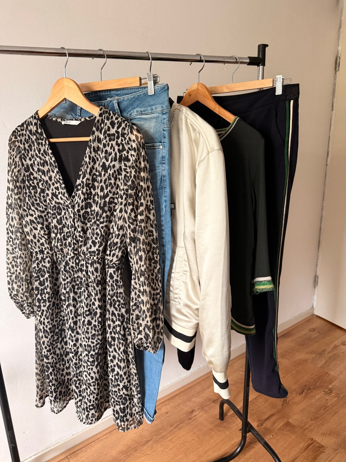 Kledingpakket dames maat M / 38 : jurk, jeans, jas en top, Ophalen of Verzenden, Gedragen, Maat 38/40 (M)