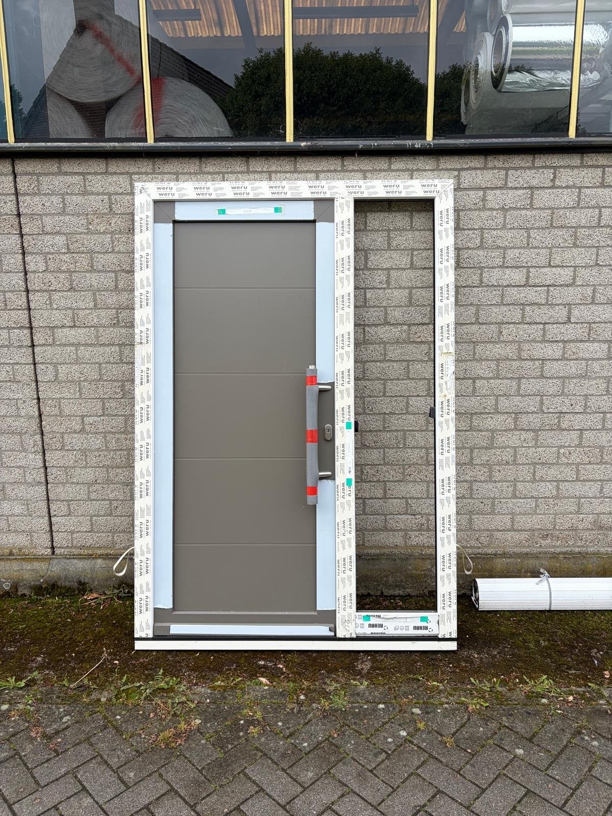 Nieuwe kunststof Weru voordeur met zijlicht., Doe-het-zelf en Verbouw, Deuren en Horren, Ophalen, Kunststof, 120 cm of meer, Nieuw