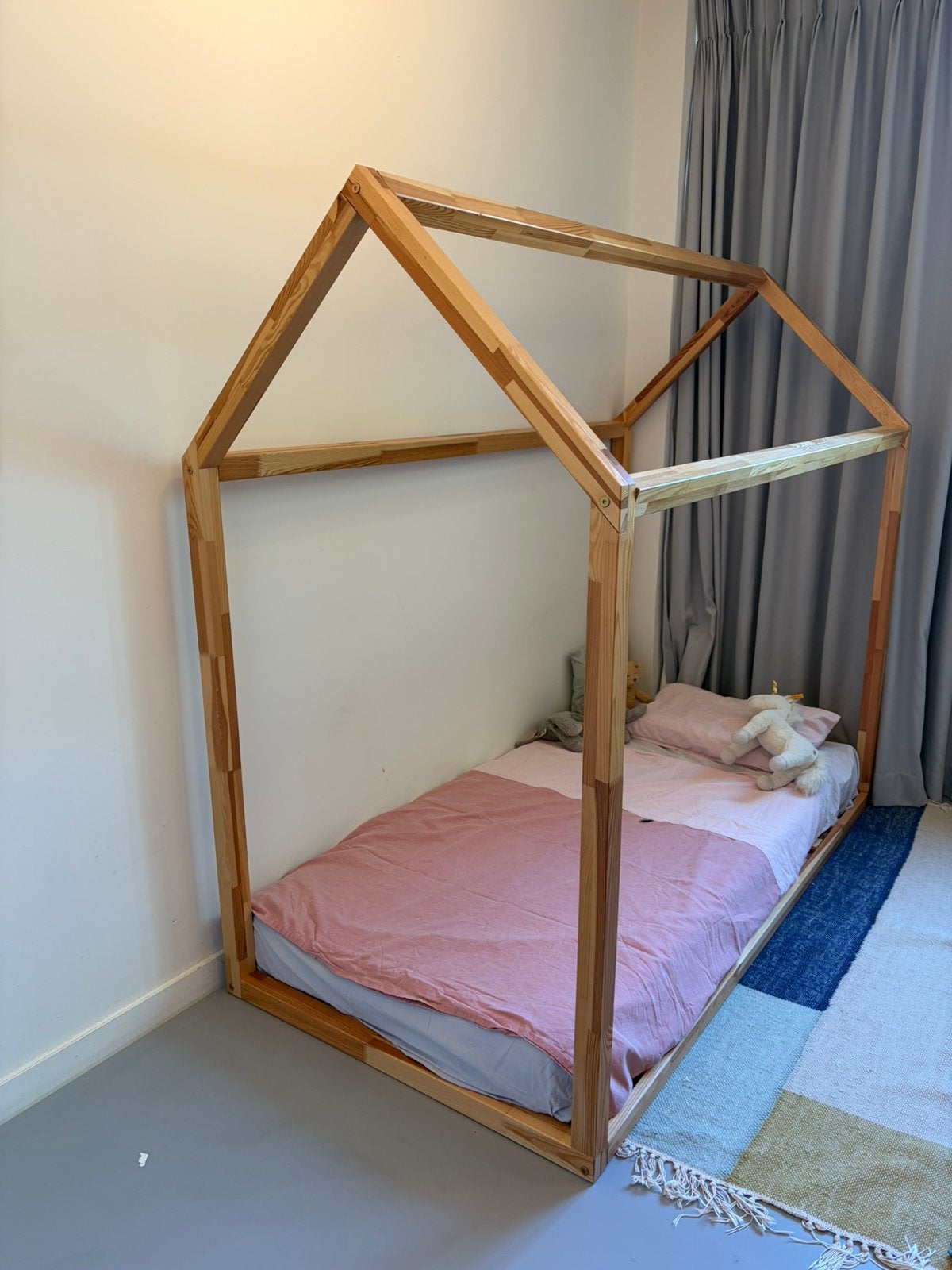 Kinder bed house 160x80 cm, Ophalen, 85 tot 100 cm, Zo goed als nieuw, Lattenbodem