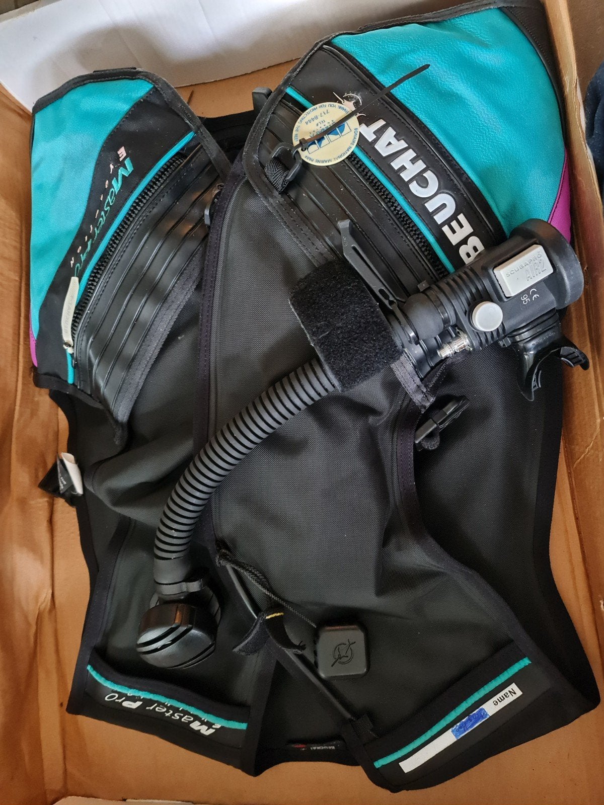 Beuchat Master Pro Trimvest met Scubapro AIR2, Ophalen, Zo goed als nieuw, Trimvest of Wing