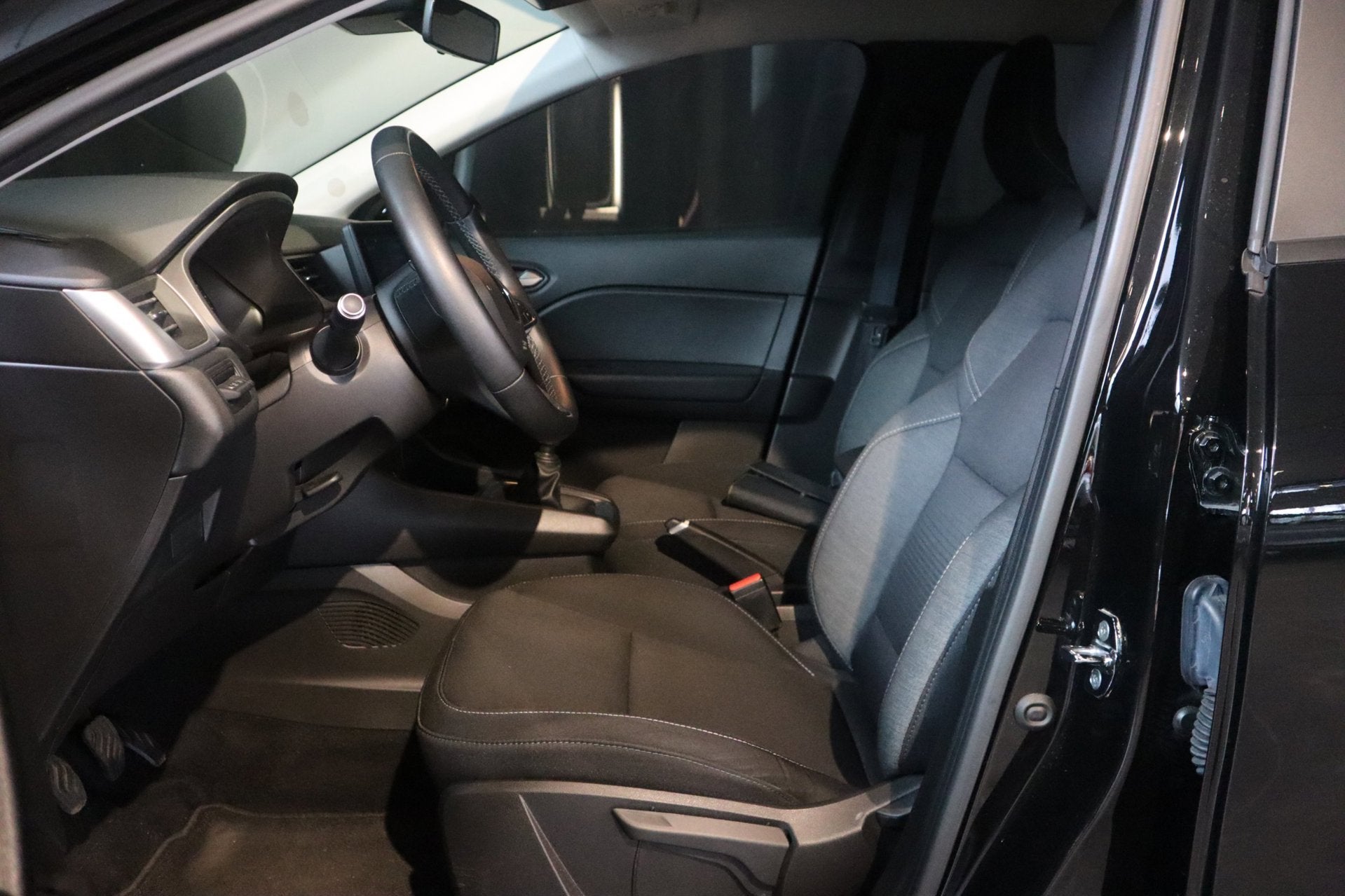 Foto 13 van Renault Captur 1.0 TCe 90 Zen / 1STE EIG / ORIG NL / LED / C
