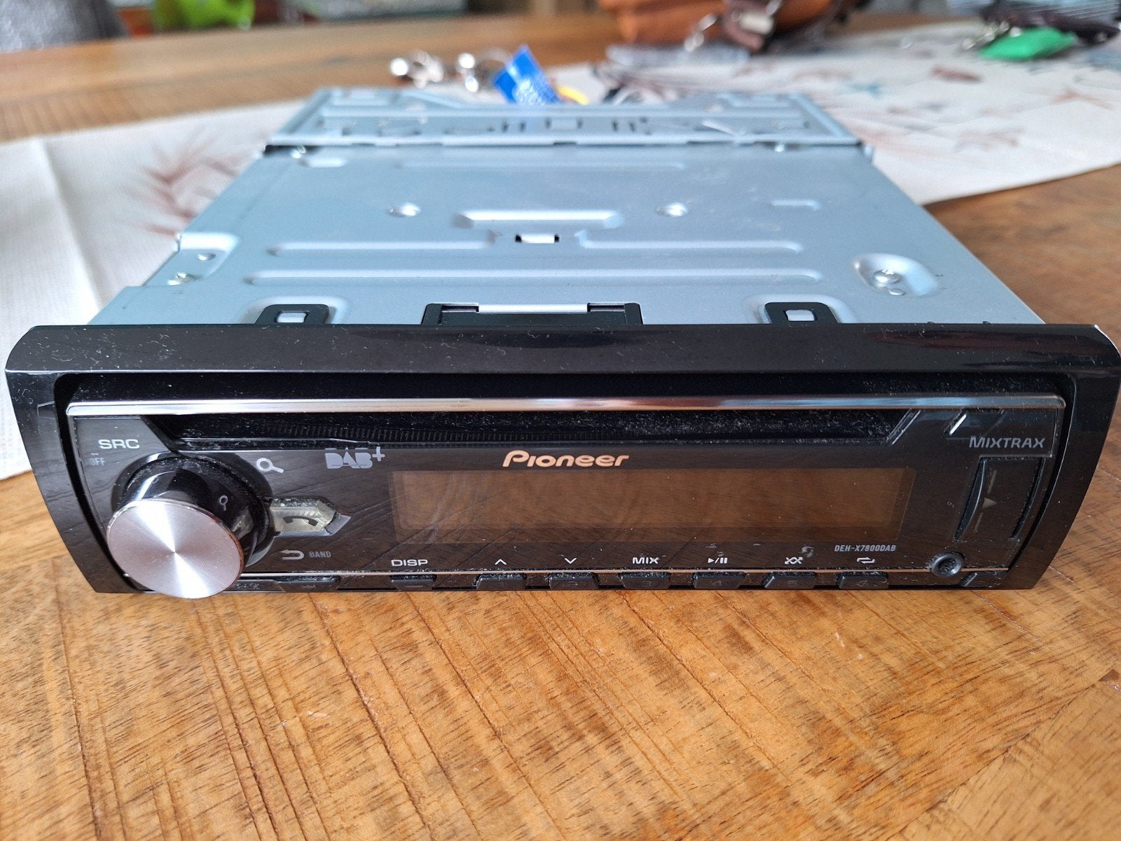 Pioneer Autoradio met DAB+ en Mixtrax, Ophalen