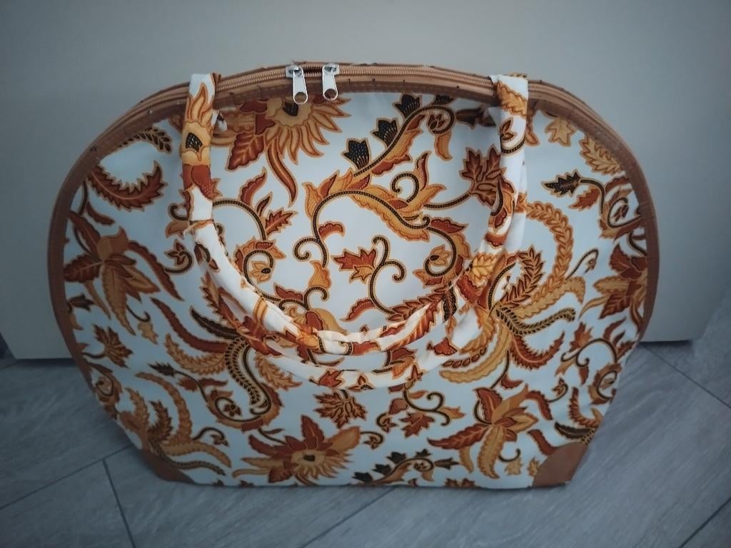 NIEUW Batik tas, grote tas, Ophalen of Verzenden, Nieuw, Bruin, Shopper