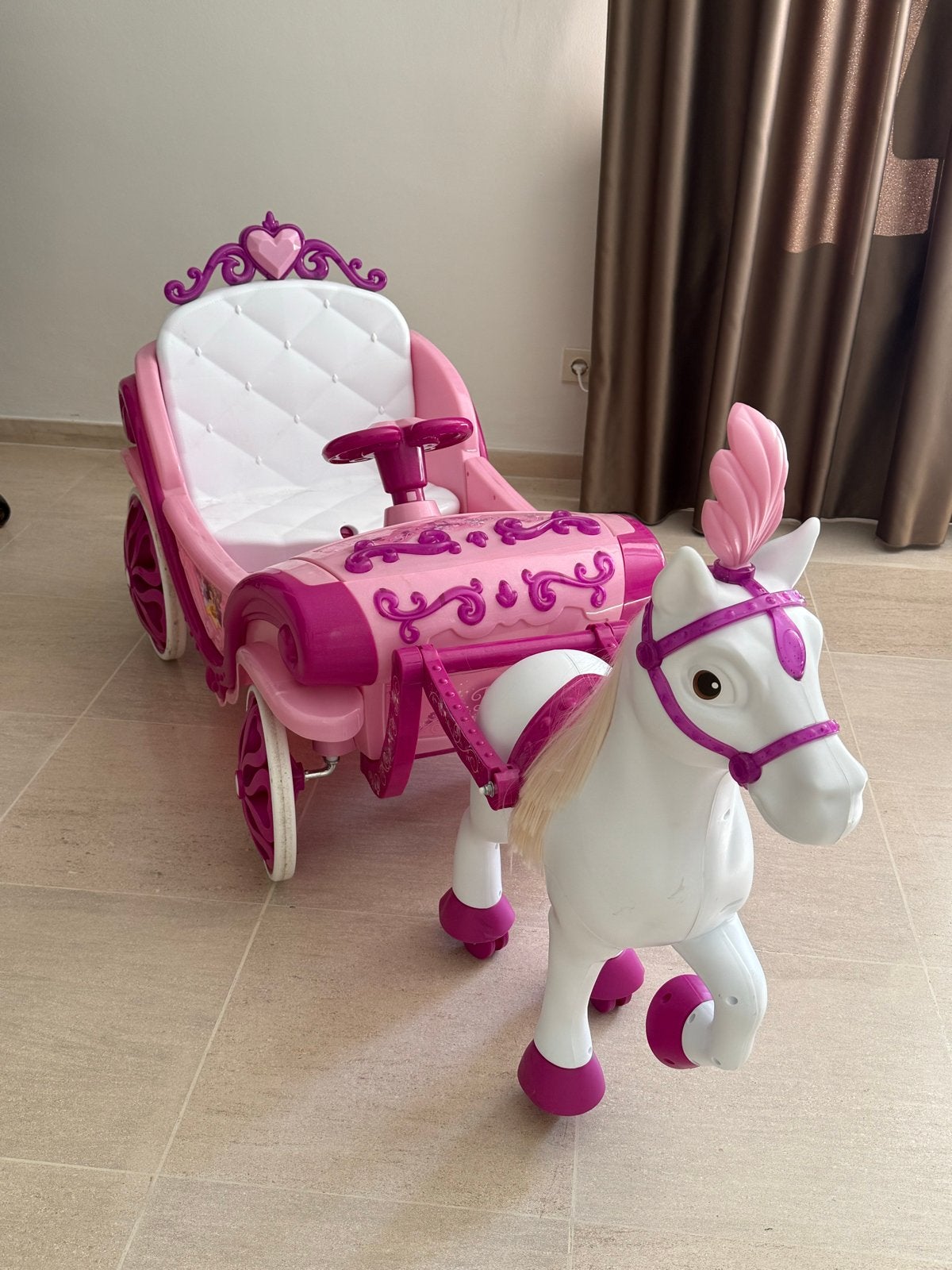Dynacraft Disney Princess 24V Royal Carriage Ride-On, Zo goed als nieuw
