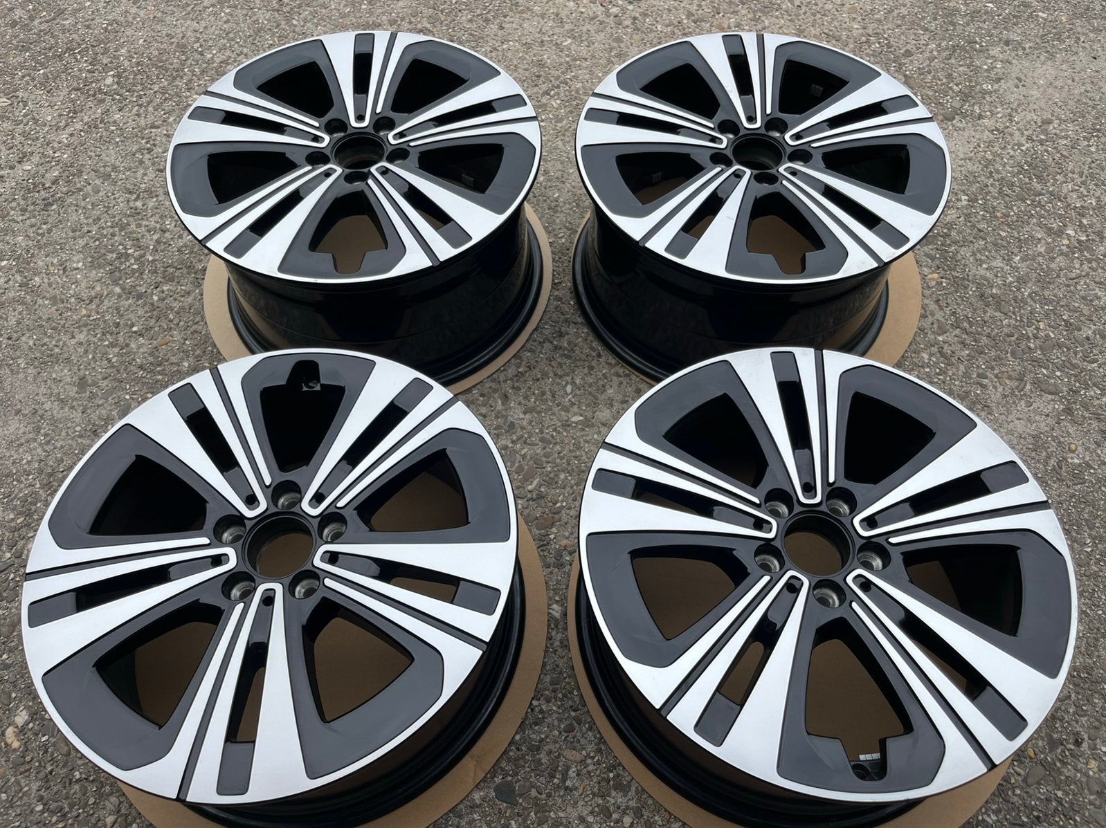 18” originele Mercedes CLA C174 EQ Breedset velgen DEMO, Auto-onderdelen, Banden en Velgen, Velg(en), Zomerbanden, 18 inch, 225 mm