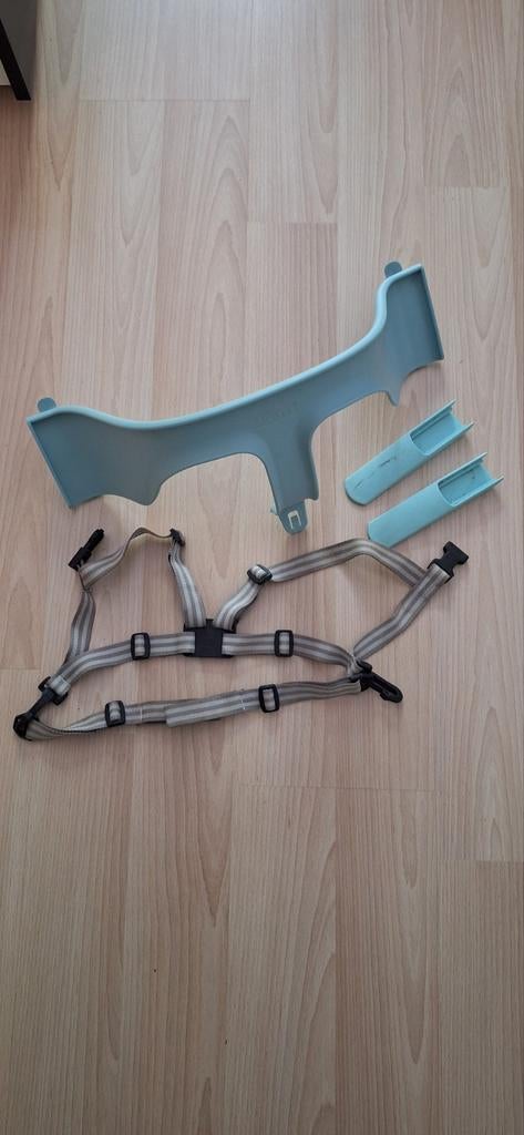 Stokke Tripp Trapp Baby Set en Gordel - Lichtblauw, Ophalen, Gebruikt, Meegroeistoel, Gordel(s)
