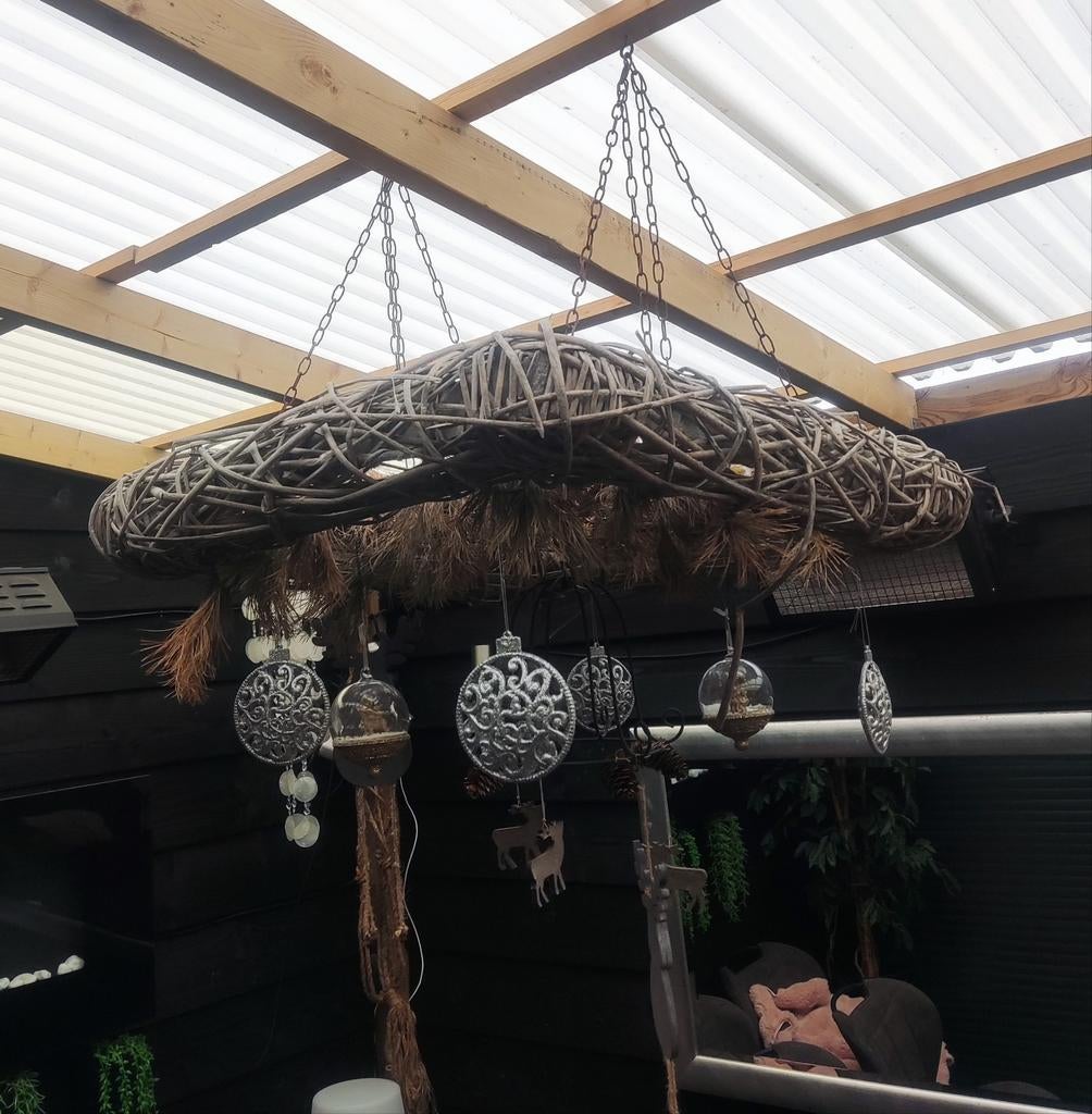 Hangkrans vierkant 66 cm met lange kettingen, Ophalen of Verzenden, Gebruikt