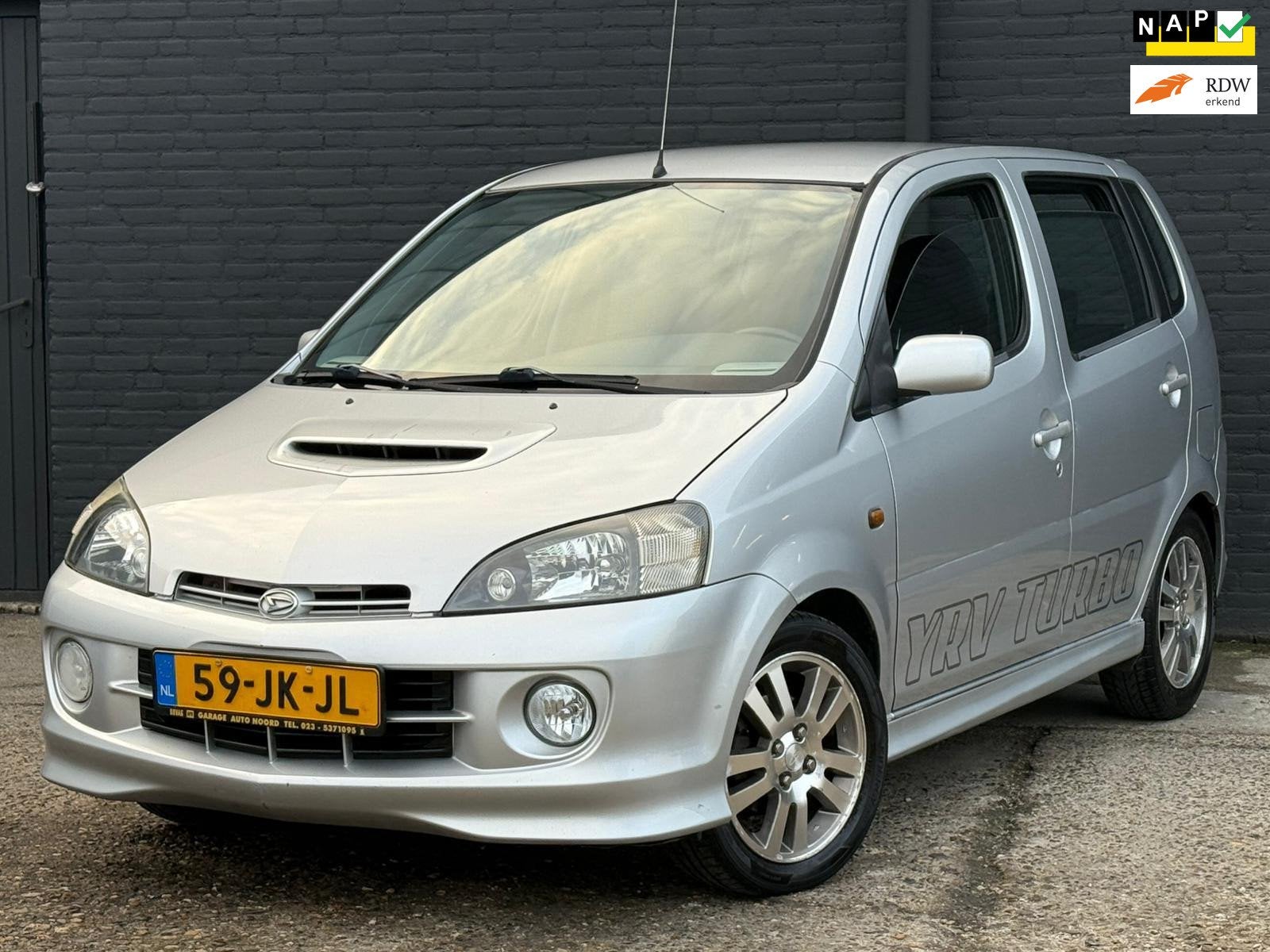 Daihatsu YRV