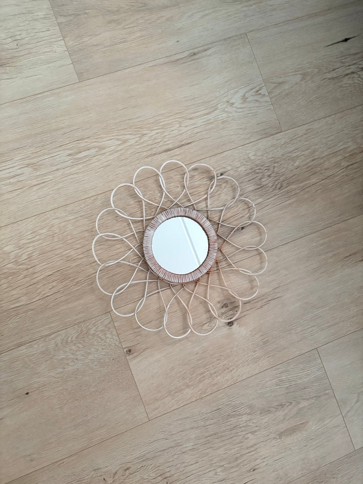 Kidsdepot Spiegel Bloem Rotan, Ophalen, Minder dan 50 cm, Zo goed als nieuw, Minder dan 100 cm