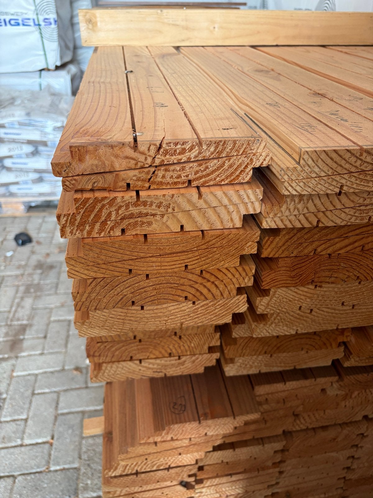 Zweeds Rabat Douglas Hout - 380 stuks, 300 cm lengte, Nieuw, Ophalen of Verzenden, Plank, 300 cm of meer