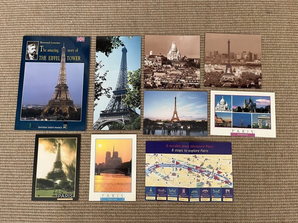 The Amazing Story of the Eiffel Tower + 7 ansichtkaarten, Europa, Ophalen of Verzenden, Reisgids of -boek, Gelezen