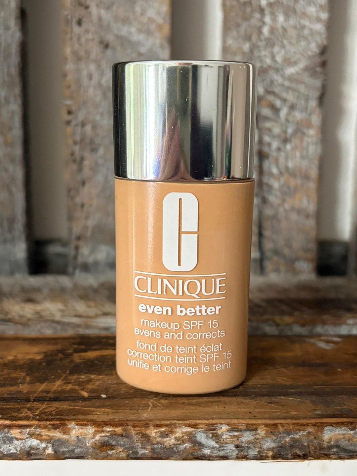 Clinique Even better foundation WN46, Ophalen of Verzenden, Zo goed als nieuw, Beige, Gehele gezicht