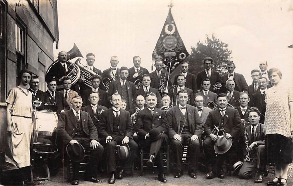 Oosthuizen Muziekkorps Andante Edam Foto-Bureau Hollandia, Verzamelen, Ophalen of Verzenden, 1920 tot 1940, Ongelopen, Noord-Holland