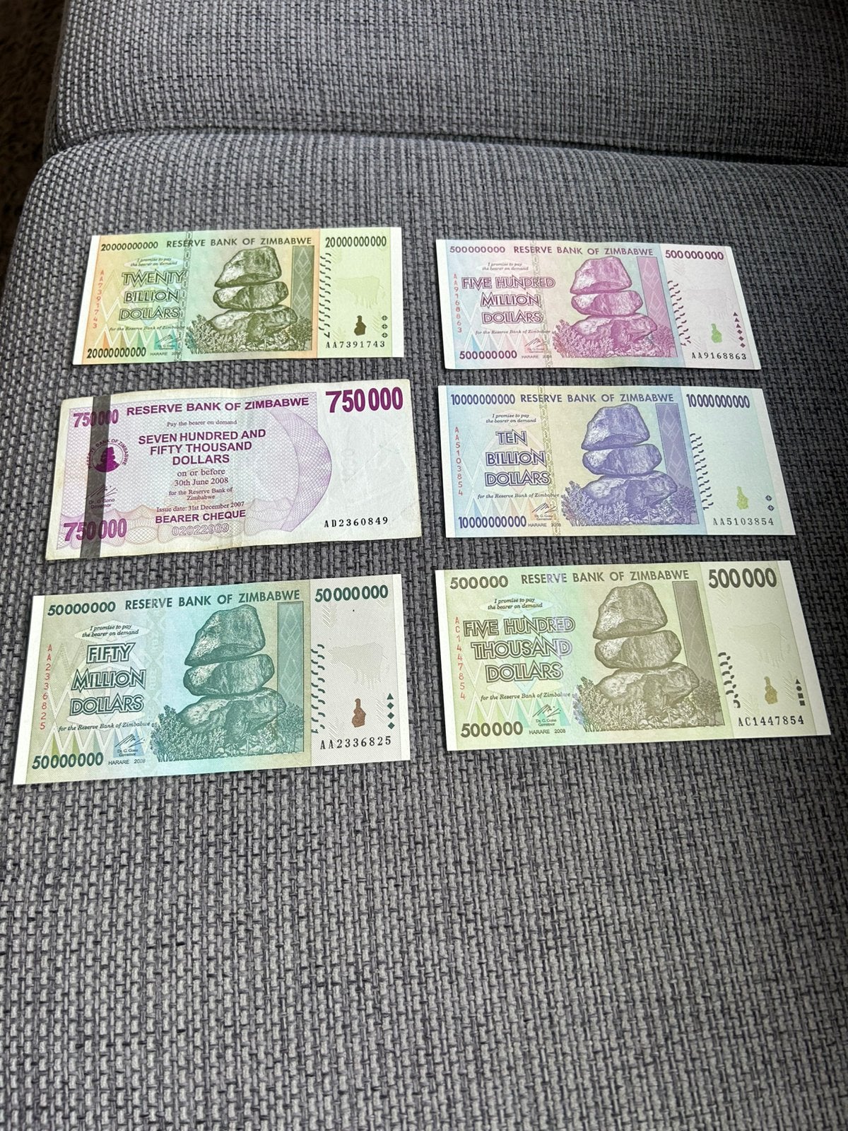 6 bankbiljetten Zimbabwe megainflatie. 5 nieuw en 1 gebruikt, Ophalen of Verzenden, Zimbabwe, Setje