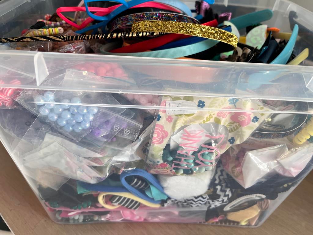 Grote partij haaraccessoires en armbandjes maken, Ophalen of Verzenden, Nieuw