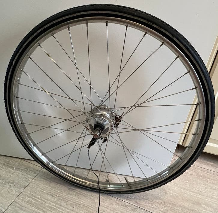 Top voorwiel 28 inch met dynamo, Fietsen en Brommers, Ophalen, Zo goed als nieuw, Wiel