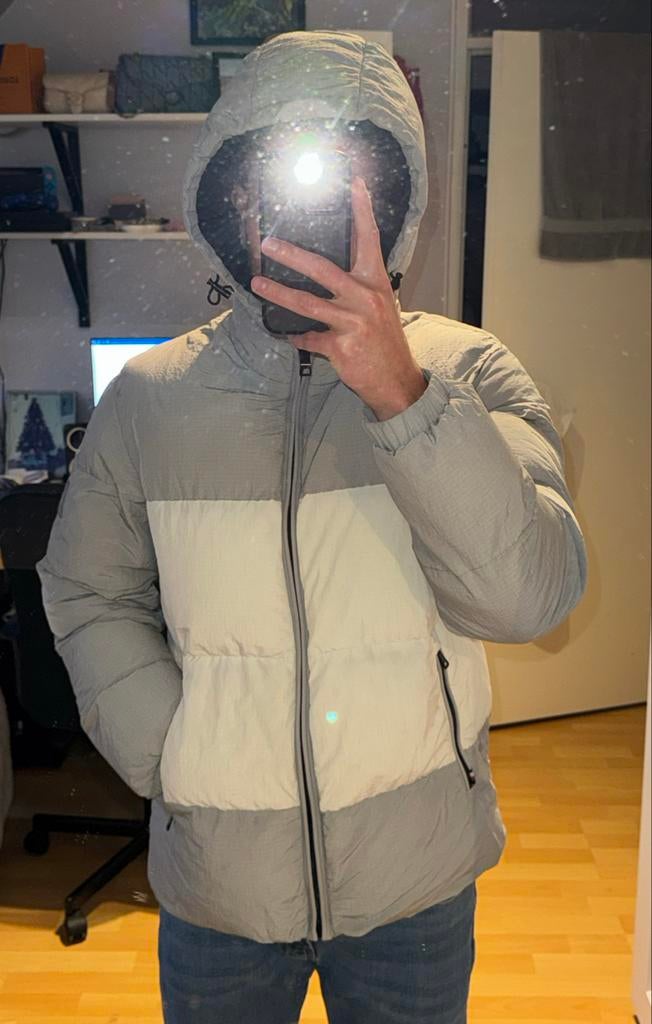 Tommy Hilfiger jas maat M in goede staat, Kleding | Heren, Jassen | Winter, Ophalen of Verzenden, Zo goed als nieuw, Maat 48/50 (M)