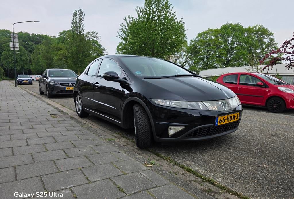 Honda Civic 1.4 I 5DR 2008 Zwart, Auto's, Zwart, 4 cilinders, Origineel Nederlands, 1200 kg