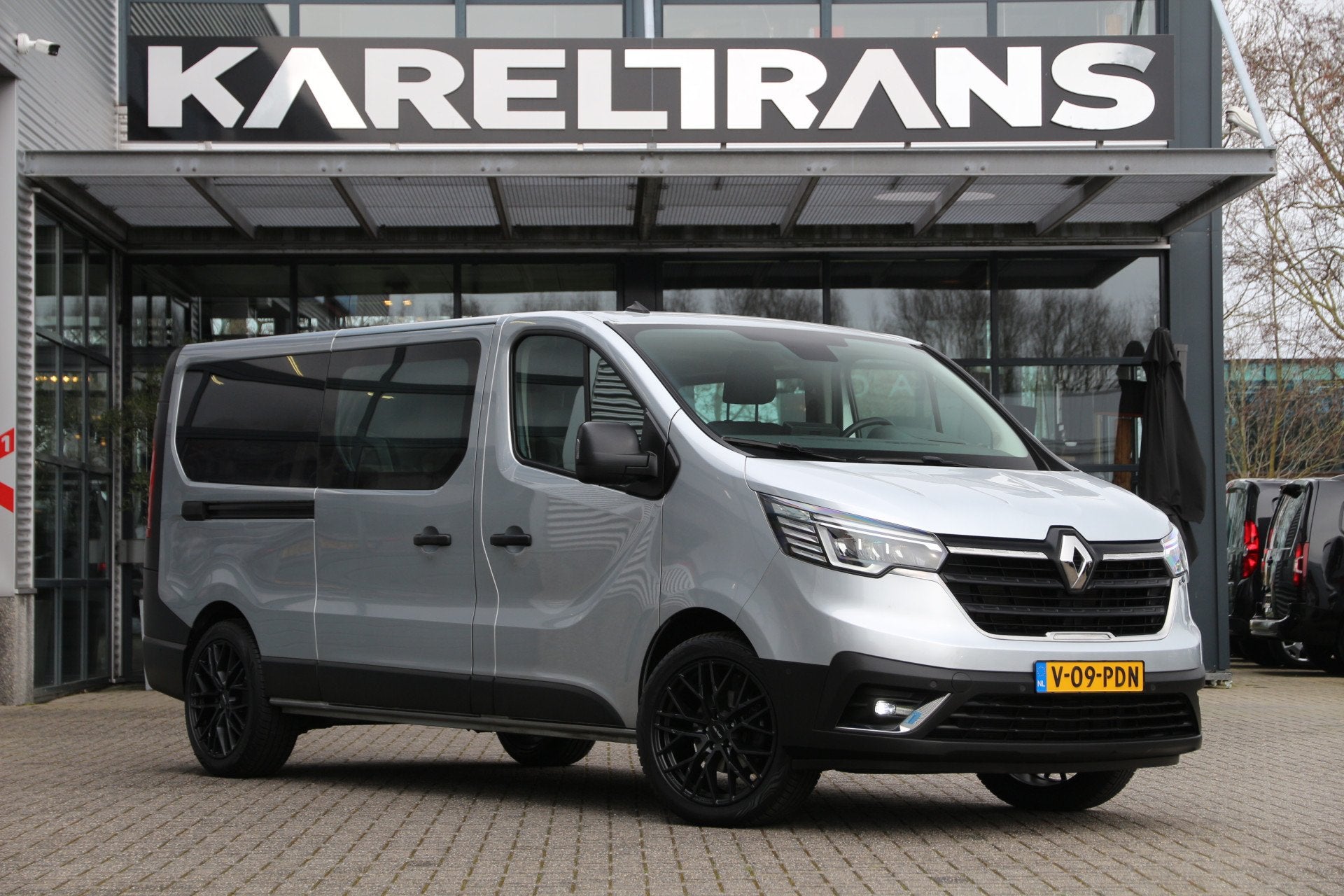 Renault Trafic 2.0 DCI 150 | Aut. | DC | L2H1 | Navi | Cruis, Auto's, Stof, Gebruikt, 4 cilinders, 150 pk