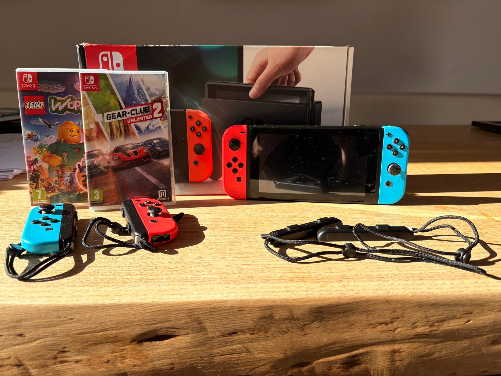 Nintendo Switch met 4 controllers, racestuur en 2 games, Ophalen, Switch Original, Met 3 controllers of meer, Gebruikt