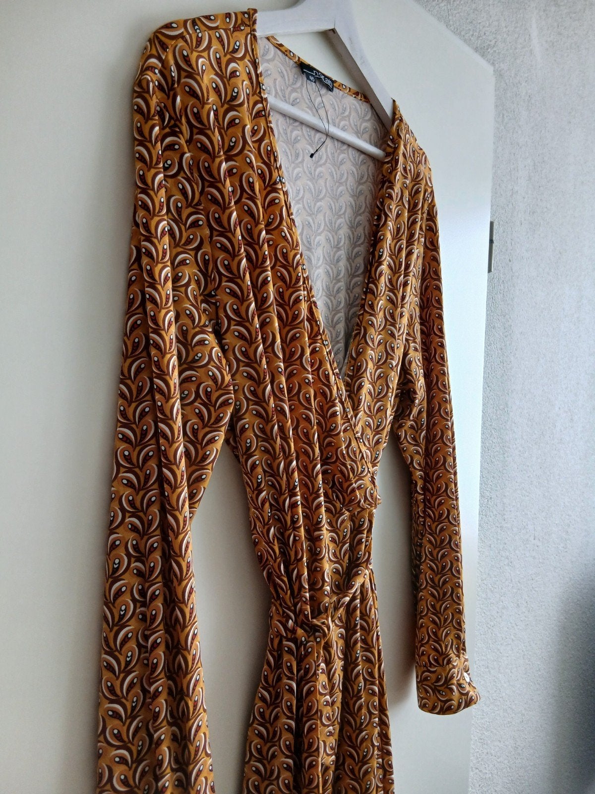 Modieus nieuw geel wikkel jurkje van NORAH. Maat 46., Verzenden, Geel, Maat 46/48 (XL) of groter, Nieuw