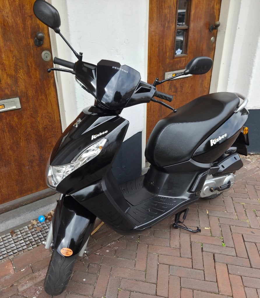 Peugeot Kisbee Zwart 1095 snor, 1249 brom,Scooteforyou,, Ophalen, Gebruikt, Overige modellen, Maximaal 45 km/u