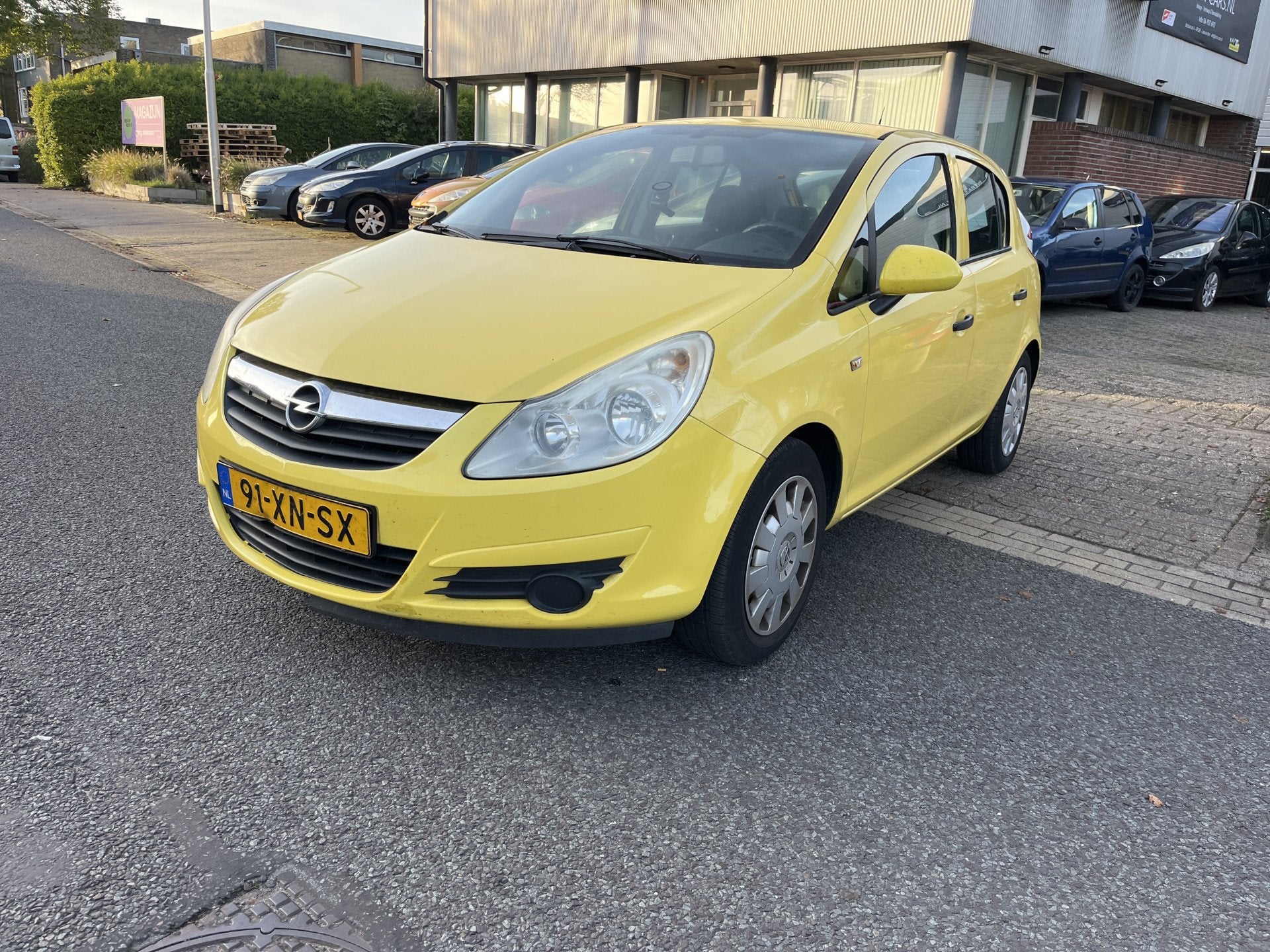 Opel Corsa 1.2-16V Essentia Airco,5 Deurs Nieuwe Apk 13-10-2, Gebruikt, 4 cilinders, 82 pk, 1229 cc