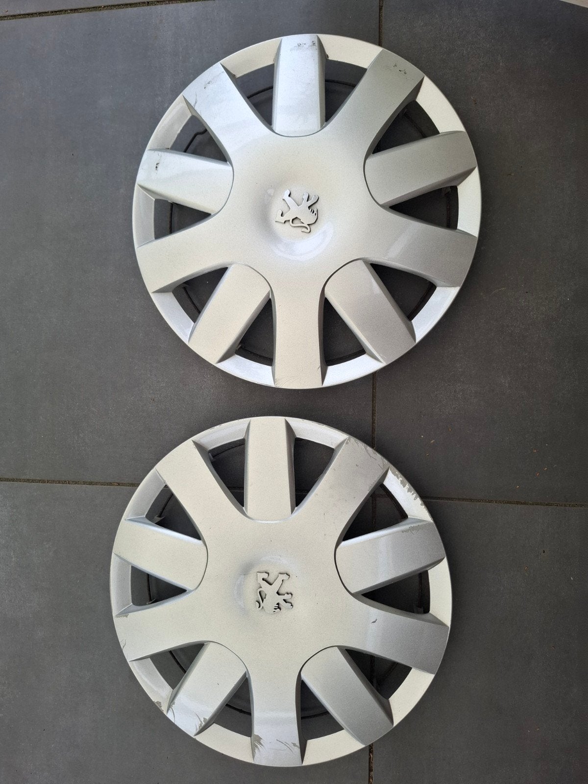 Peugeot wieldoppen 15 inch (2 stuks), Ophalen of Verzenden, Gebruikt
