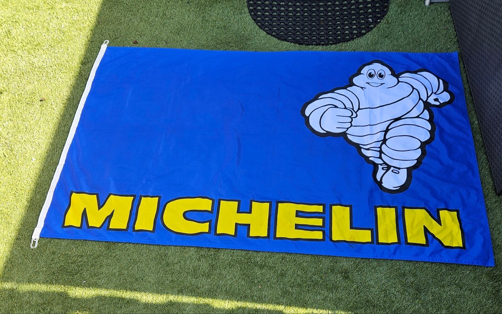 Een originele vintage garage vlag van Michelin jaren 80, Diversen, Vlaggen en Wimpels, Ophalen of Verzenden, Zo goed als nieuw