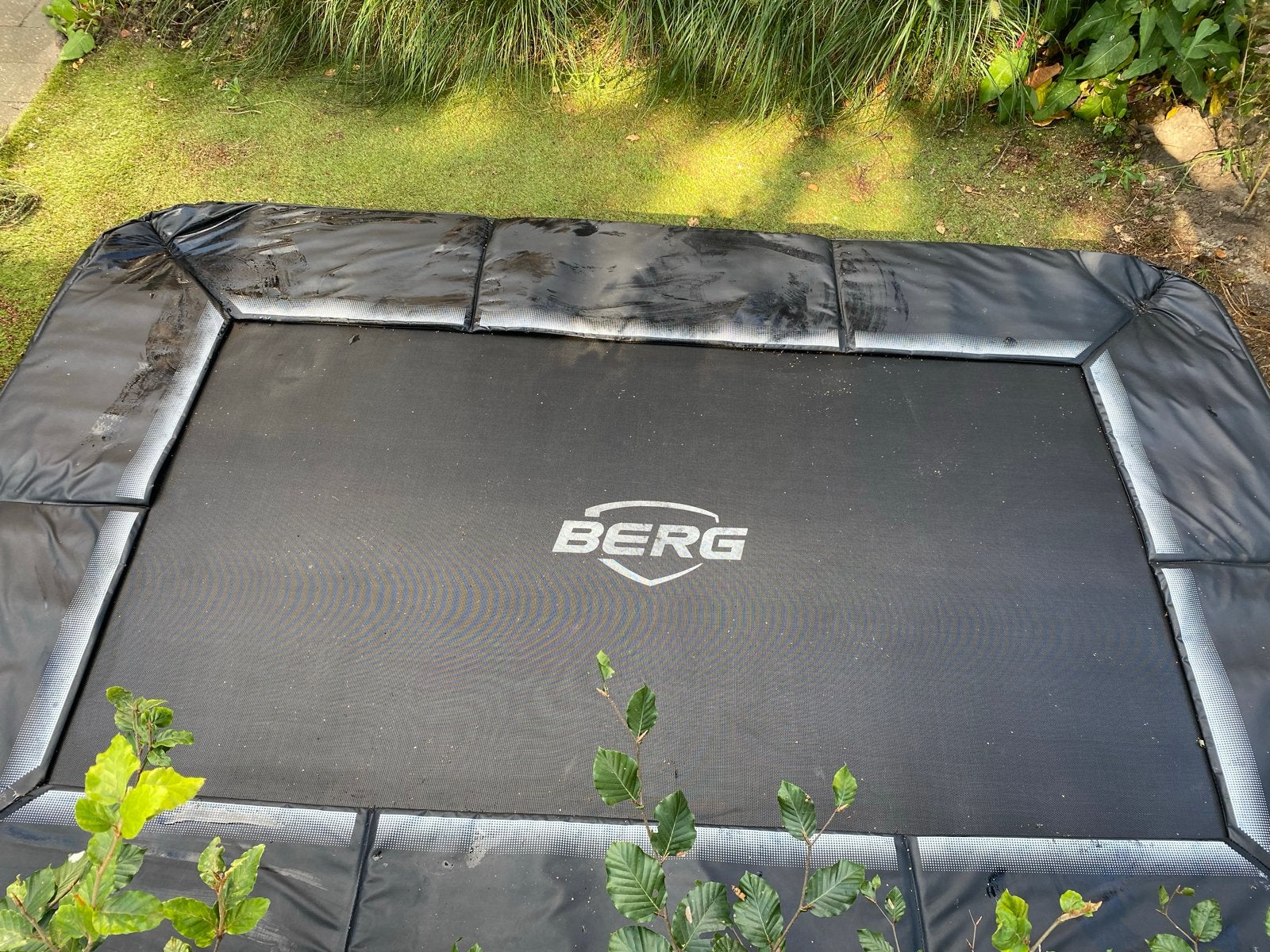 BERG InGround Favorit Trampoline 330x220 cm, Ophalen, Gebruikt