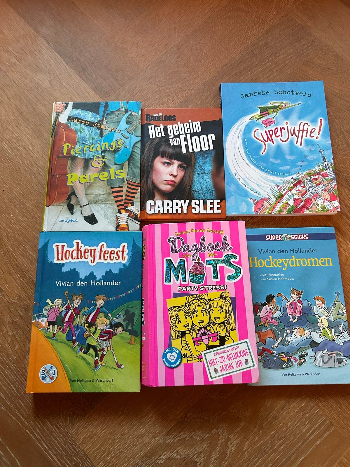 6 Meidenboeken: Carry Slee, Superjuffie!, Dagboek van een Mu, Ophalen, Gelezen, Fictie