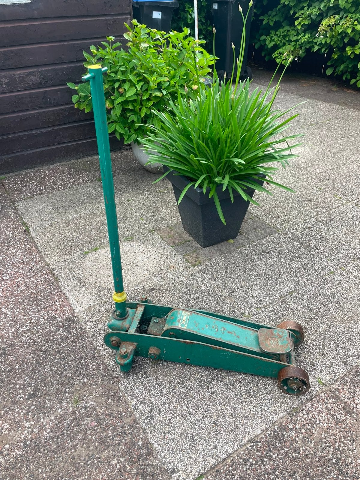 Robuuste Garagekrik - Gebruikt maar functioneel, Ophalen, Gebruikt, Manueel, Garagekrik