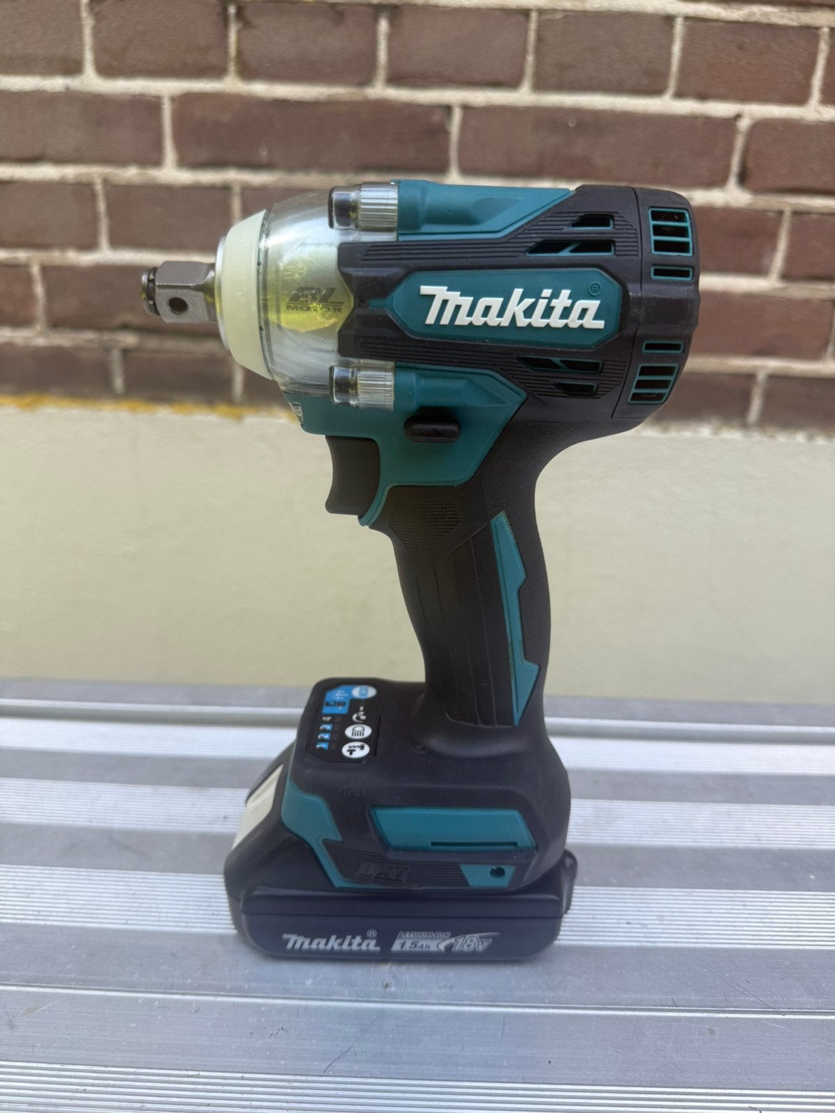 Makita Slagmoersleutel DTW 300 18v, Ophalen of Verzenden, Nieuw, Overige typen
