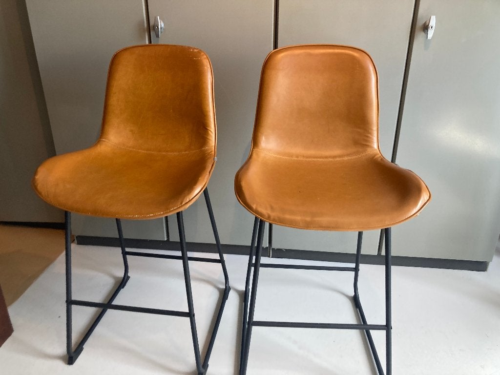 Blatt hoge cognac barkrukken, zwart onderstel, Huis en Inrichting, Ophalen, Kunststof, Gebruikt, 60 tot 90 cm