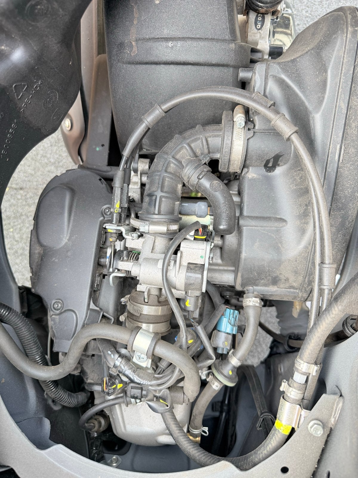 Foto 12 van Vespa Sprint Mat Zwart - Zo goed als nieuw