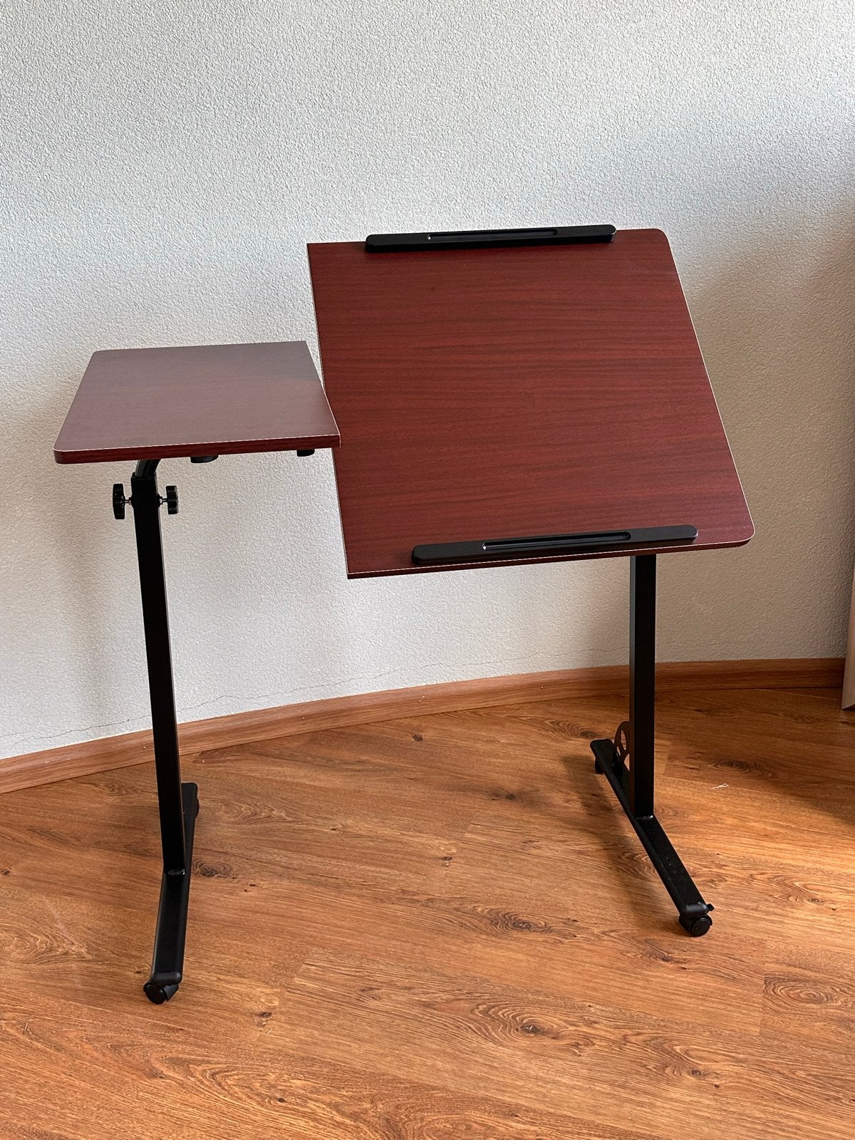 Verstelbaar laptopbureau/ hobby tafel met wielen, Ophalen, Overige typen, Hout, Zo goed als nieuw