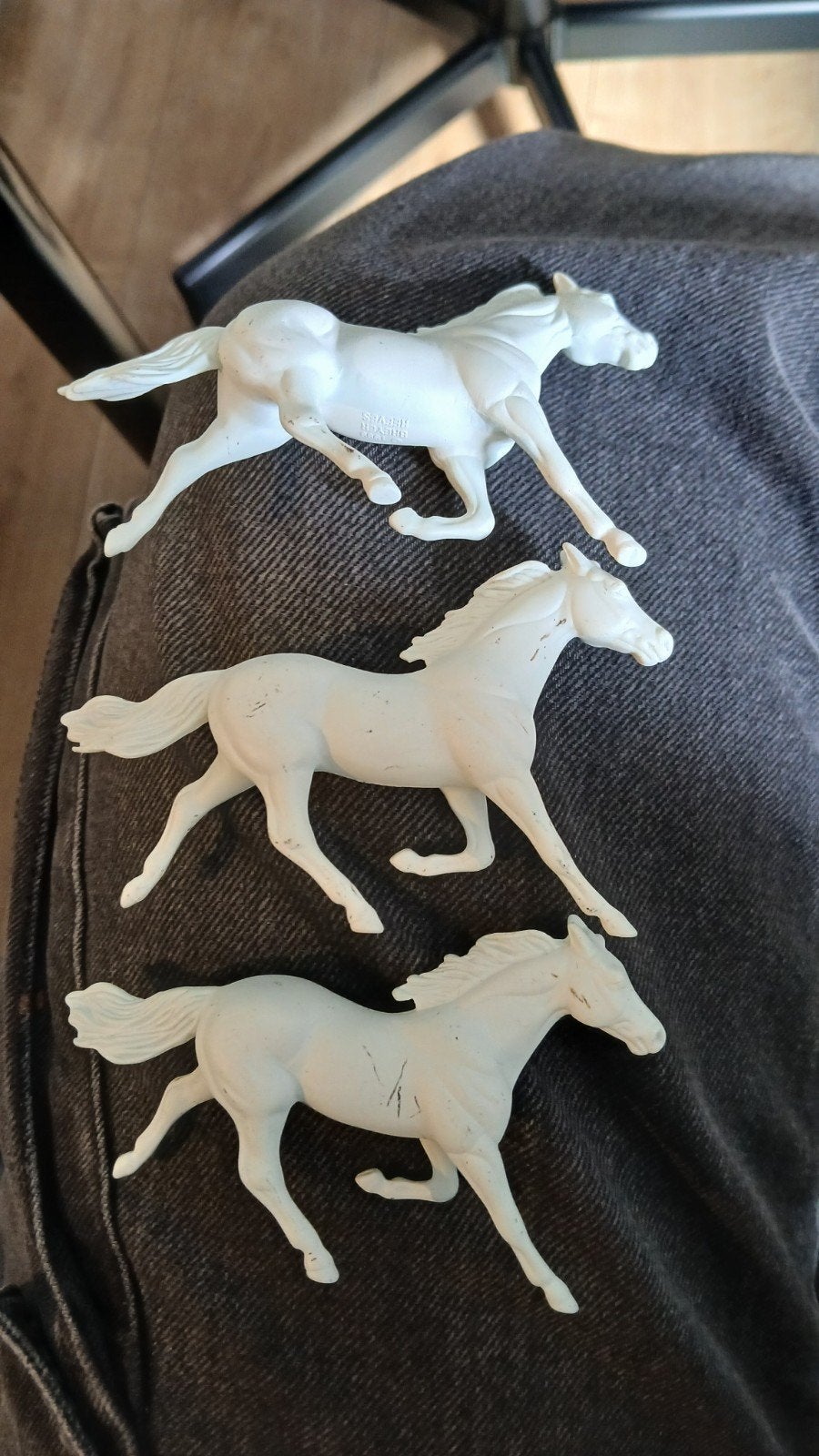 7 witte stablemates, Ophalen of Verzenden, Paard, Beeldje of Figuurtje
