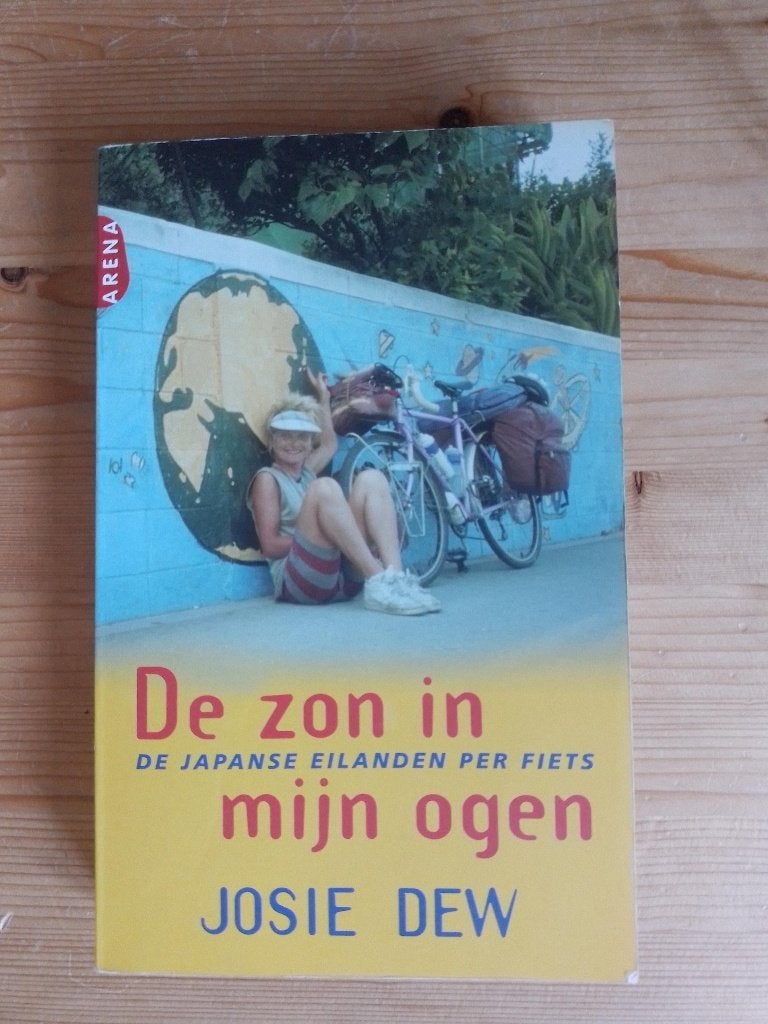 De zon in mijn ogen    Josie Dew, Boeken, Ophalen of Verzenden, Gelezen, Josie Dew, Azië